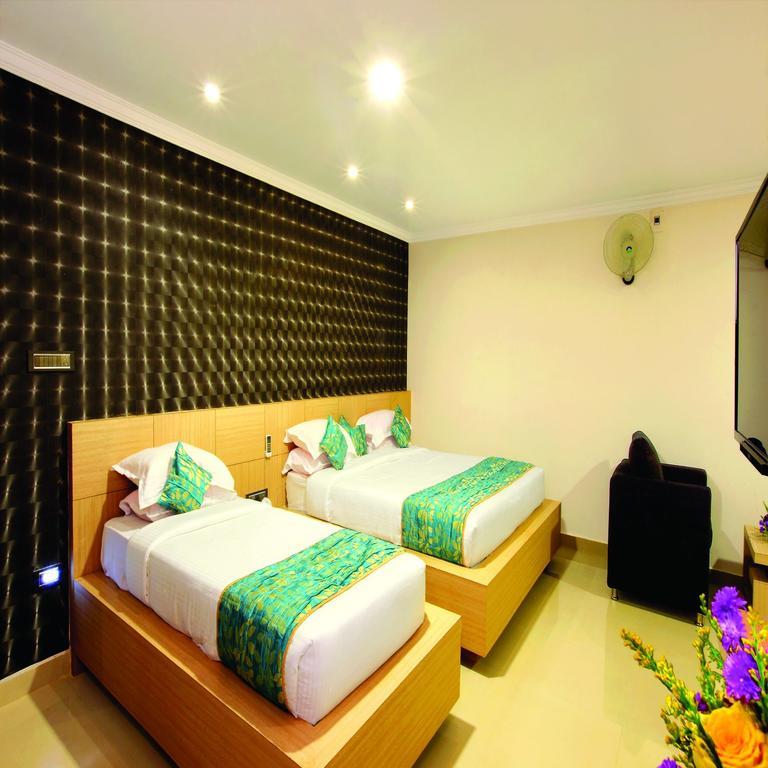 Holiday Hill Hotel & Suites Sultan Bathery Esterno foto