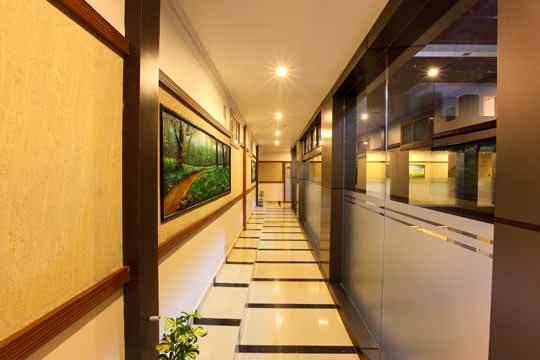 Holiday Hill Hotel & Suites Sultan Bathery Esterno foto