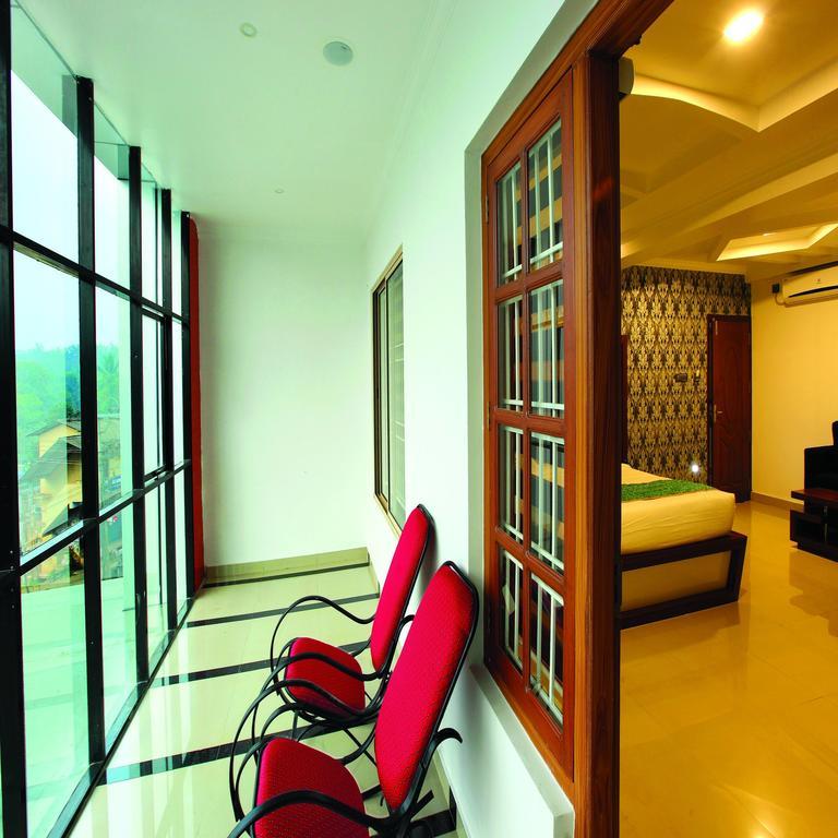 Holiday Hill Hotel & Suites Sultan Bathery Esterno foto