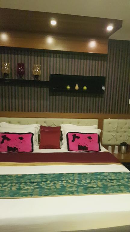 Holiday Hill Hotel & Suites Sultan Bathery Esterno foto